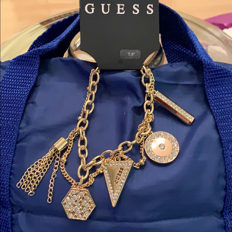 New Guess Bracelet 12$